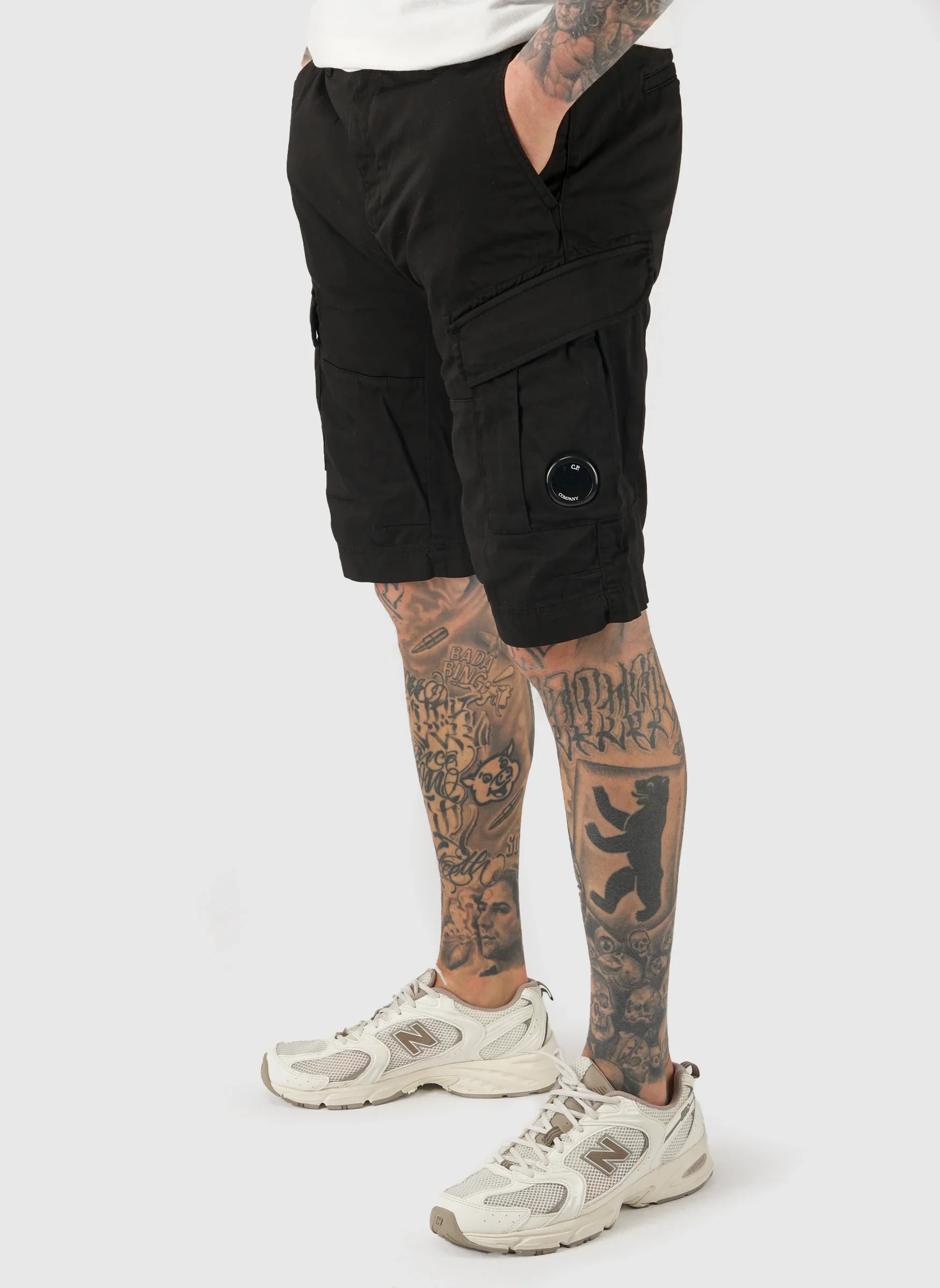 Stretch Sateen Cargo Lens Shorts - Black
