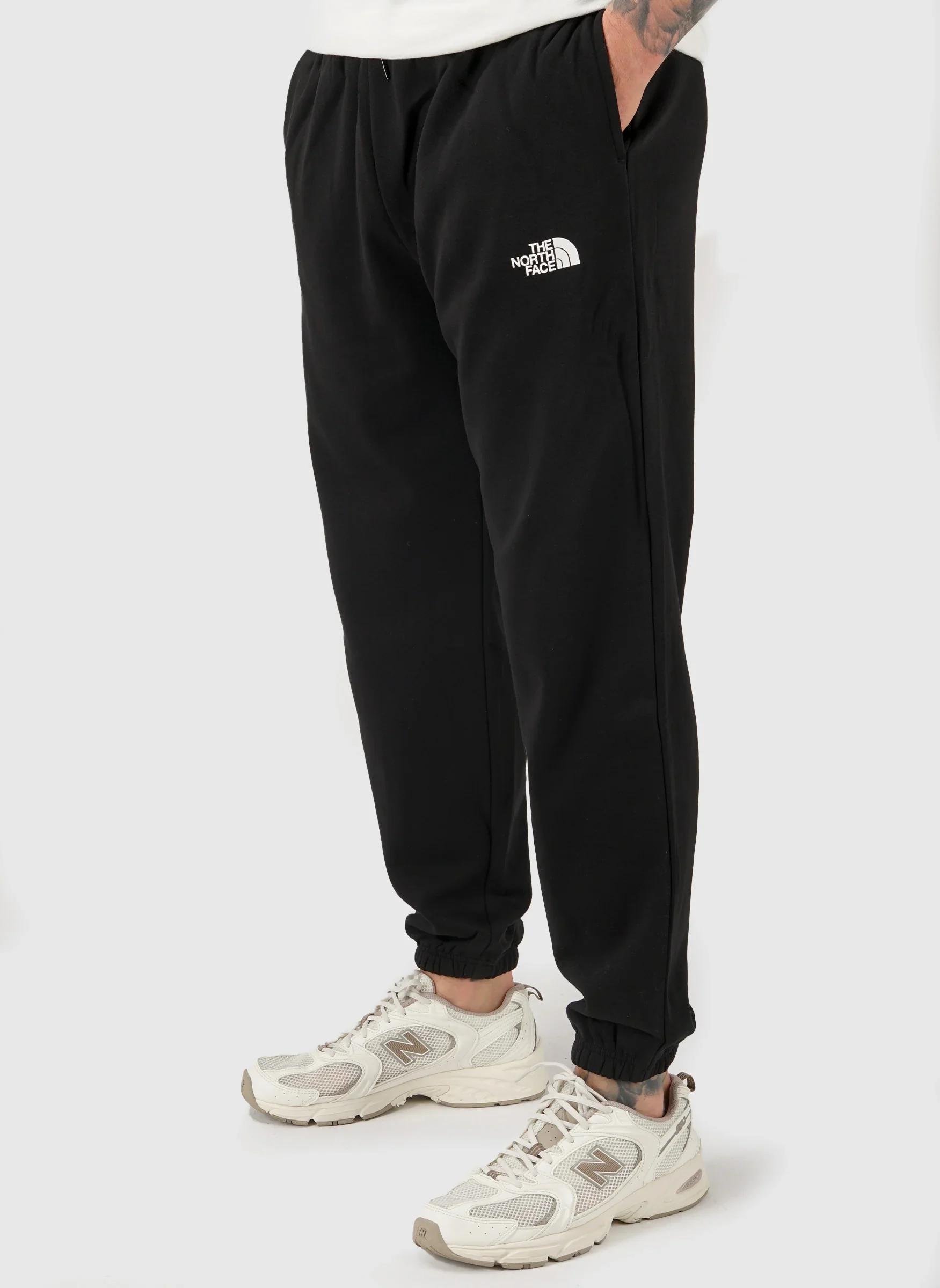Simple Dome Regular Tapered Jogger - TNF Black